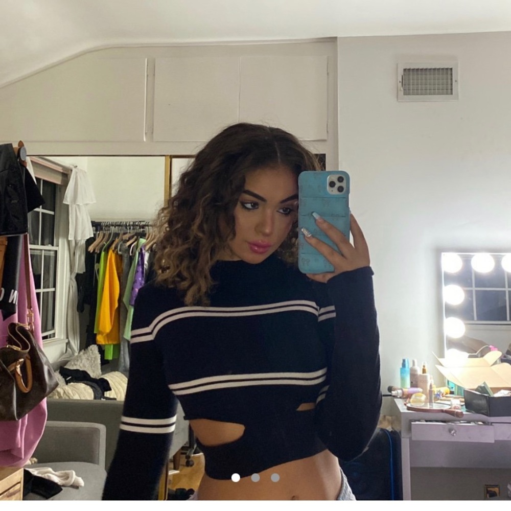 Cute Sweater with Peek A Boo Sides